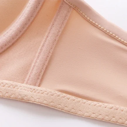 Women With Steel Rings up to Prevent Sagging Gathered Small Breasts Show Big Bra Cover - Image 13